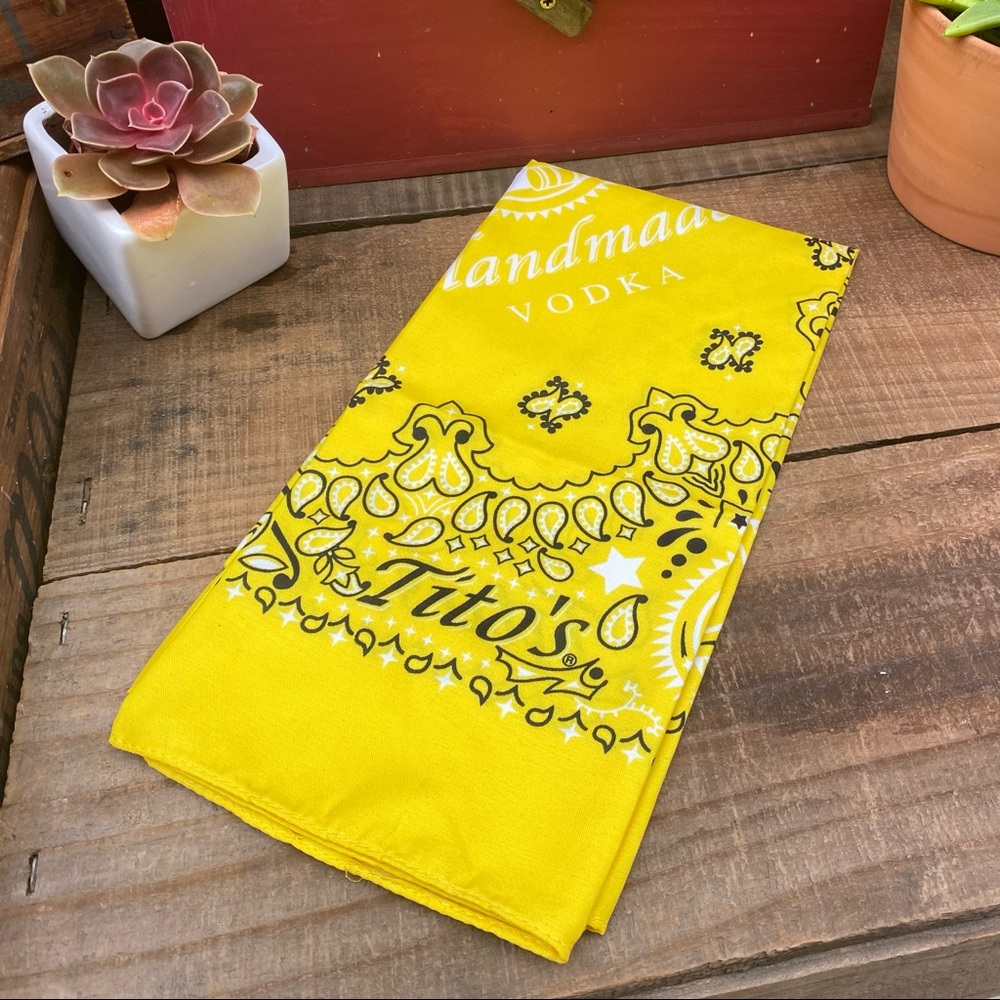 ✨VINTAGE TITO’S VODKA MULTI USE YELLW BANDANA NWT